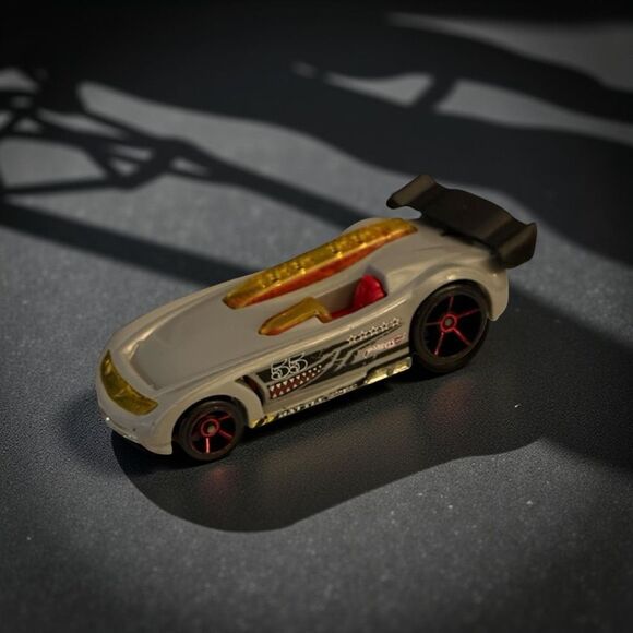 Hot Wheels Acceleracers TEKU Battle Spec Die Cast Cars - Picture 1 of 12